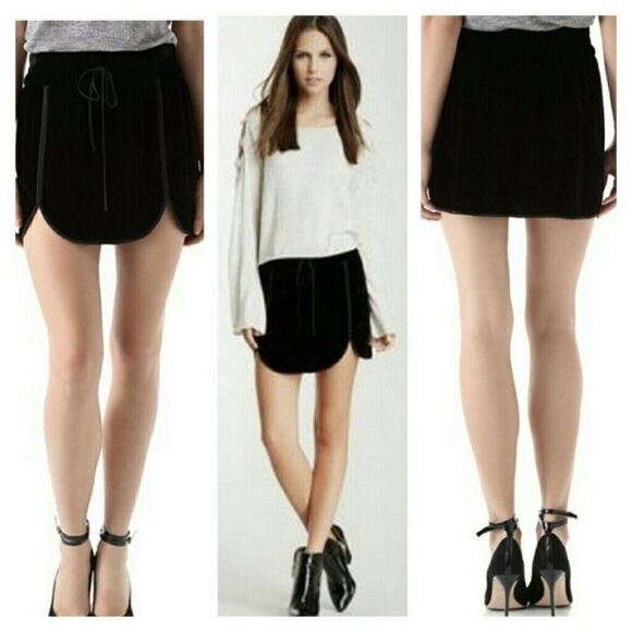Dresses & Skirts - Rebecca Taylor Velvet Mini Skirt Womens‎ Size 2 Silk Piping Black